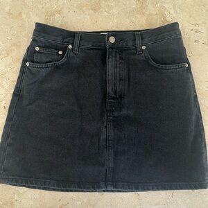 Black Jean skirt by Los Angeles atelier & other stories